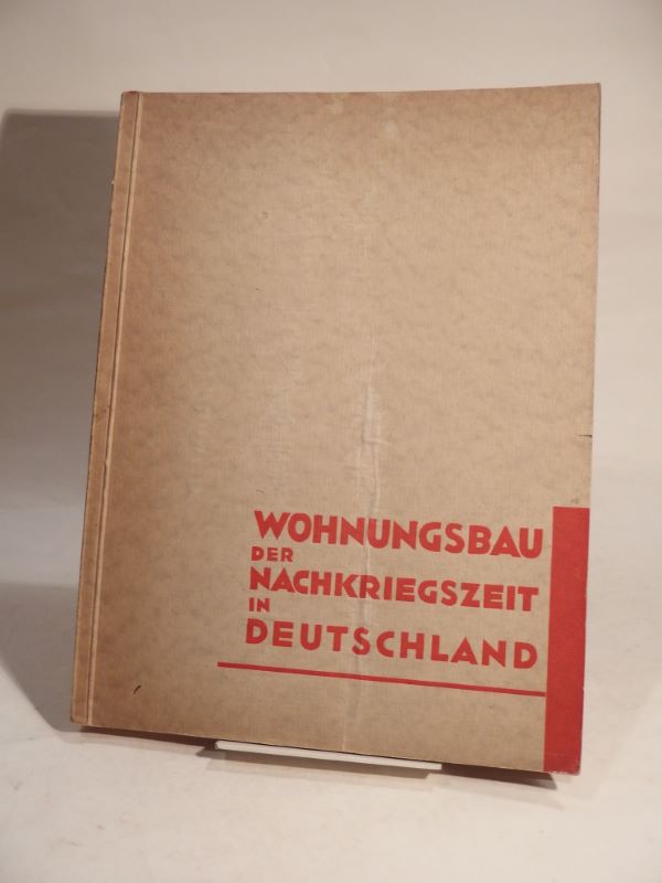 Couverture du livre Estimation du livre « wohnungsbau der Nachkriegszeit in Deutschland (La construction de logements dans l’Allemagne de l’Après-guerre) »