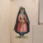Couverture du livre Estimation du livre « collection de portraits et costumes des différens peuples qui habitent les cinq parties du monde, dont les meours et coutumes sont décrites dans la Bibliothèque universelle des voyages. Dessinée par MM. Wachsmut et Massard d’après les dessins originaux faits sur les lieux par les voyageurs mêmes. Gravée sur acier et coloriée au pinceau avec le plus grand soin. »