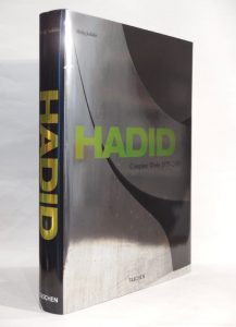 Estimation Beaux-Arts - Couverture du livre Estimation du livre « hADID. Zaha Hadid Complete Works 1979-2009. »