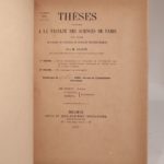 Couverture du livre Estimation du livre « thèses présentées à la Faculté des Sciences de Paris pour obtenir le grade de Docteur ès Sciences mathématiques, par H. Léauté. Etude géométrique du problème de l’intégration des équations différentielles partielles du premier ordre et à trois variables. Du frottement de pivotement. [SUIVI DE:] […] par M. P. V. Rouquet. Etude géométrique des surfaces dont les lignes de courbure d’un système sont planes. [DE:] […] par M. G. Demartres. Sur les Surfaces à génératrice circulaire. [DE:] […], par M. Legoux. Etude analytique et géométrique d’une famille de courbes représentées par une équaiton différentielle du premier ordre. [DE:] […], par M. Duport. Sur un mode particulier de représentation des imaginaires. [DE:] […], par M. C.-Alph. Valson. Thèse d’analyse : Application de la théorie des coordonnées elliptiques à la géométrie de l’ellipsoïde. Thèse d’astronomie : Questions proposées par la Faculté. [DE:] Mémoire sur les surfaces dont les rayons de courbure, en chaque point, sont égaux et de signes contraires, par M. E. Catalan. [DE:] Académie Royale de Belgique : Mémoire en réponse à la question suivante : Trouver les lignes de courbure du lieu des points dont la somme des distances à deux droites qui se coupent est constante, par M. Eugène Catalan. [DE:] Sur l’Application de la transformation arguésienne à la génération des courbes et surfaces géométriques, par Louis Saltel. [ET DE:] Mémoire sur l’emploi d’un nouveau système de variables dans l’étude des propriétés des surfaces courbes, par M. Ossian Bonnet. »