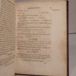 Couverture du livre Estimation du livre « développements de géométrie, avec des applications à la stabilité des vaisseaux, aux déblais et remblais, au défilement, à l’optique, etc. […] pour faire suite à la Géométrie descriptive et à la Géométrie analytique de M. Monge. »