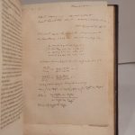 Couverture du livre Estimation du livre « développements de géométrie, avec des applications à la stabilité des vaisseaux, aux déblais et remblais, au défilement, à l’optique, etc. […] pour faire suite à la Géométrie descriptive et à la Géométrie analytique de M. Monge. »