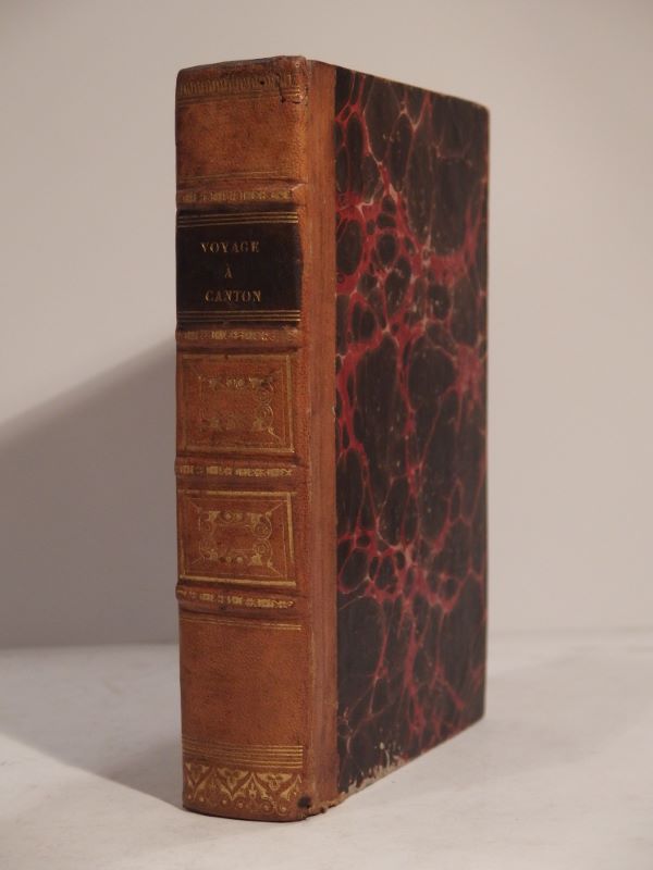 Couverture du livre Estimation du livre « voyage à Canton, capitale de la Province de ce nom, à la Chine ; par Gorée, le Cap de Bonne-Espérance, et les Isles de France et de la Réunion ; suivi d’Observations sur le voyage à la Chine, de Lord Macartney et du Citoyen Van-Braam, et d’une Esquisse des arts des Indiens et des Chinois. Par le C. Charpentier Cossigny, ex-ingénieur. »
