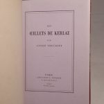 Couverture du livre Estimation du livre « les oeillets de Kerlaz. Edition originale illustré de quatre eaux-fortes de Rudaux et de huit en-têtes et culs-de-lampe de Giacomelli gravées par T. de Mare. »