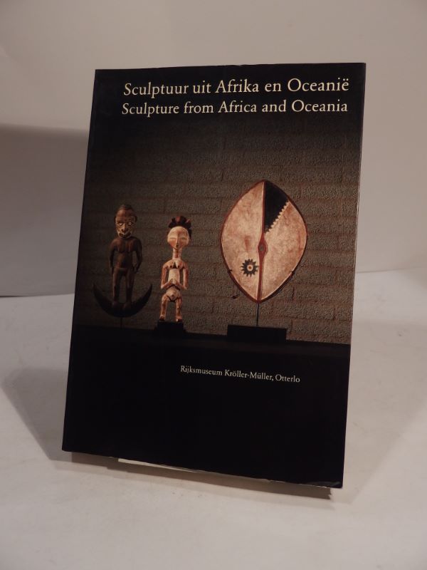 Couverture du livre Estimation du livre « sculptuur uit Afrika en Oceanië / Sculpture from Africa and Oceania. A choice from the collections of members of the Association of Friends of Ethnographica. Rijksmuseum Kröller-Müller. 17 november 1990 – 20 januari 1991. »