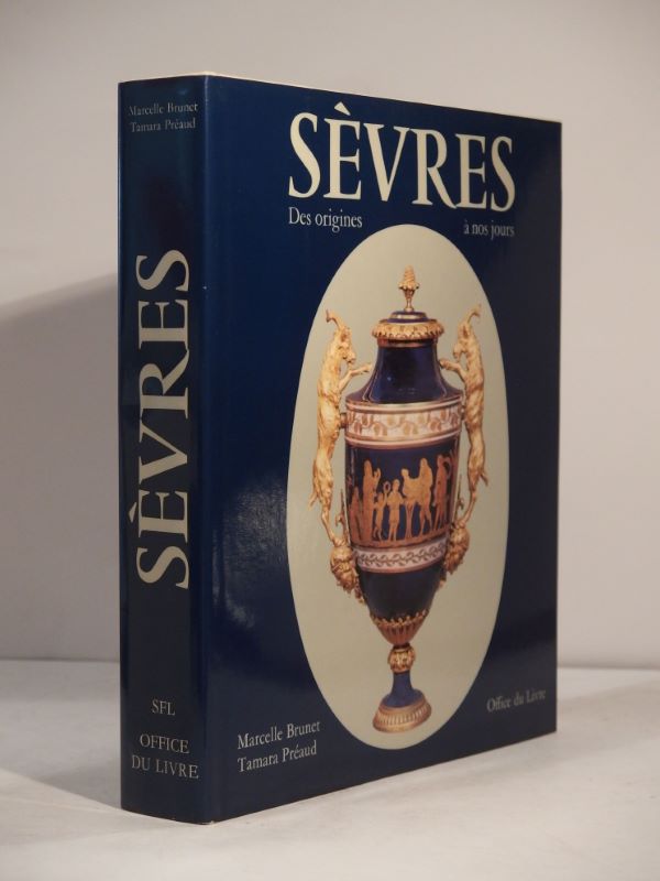 Couverture du livre Estimation du livre « sèvres. Des origines à nos jours. »