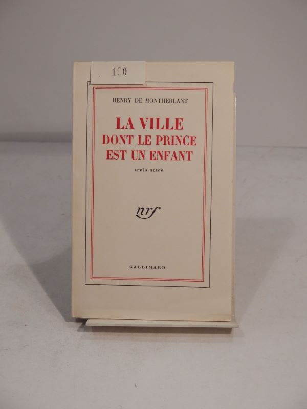 Couverture du livre Estimation du livre « la Ville dont le Prince est un Enfant. Trois actes. »