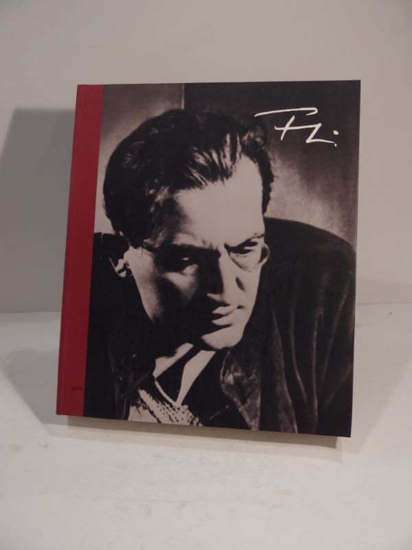 Couverture du livre Estimation du livre « fritz Lang. Leben un Werk. Bilder und Dokumente. / Fritz Lang. His Life and Works. Photogrpahs and Documents. / Fritz Lang. Sa vie et son oeuvre. Photos et documents. »