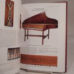 Couverture du livre Estimation du livre « harpsichords and More. Harpsichords, Spinets, Clavichords, Virginals. Portraits of a Collection. The Beurmann Collection in the Mueum für Kunst and Gewerbe, Hamburg and at the estate of Hasselburg in East Holstein, Germany. »