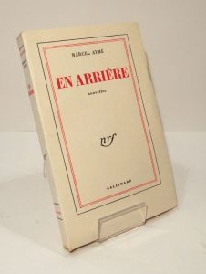 Estimation Edition originale - Couverture du livre Estimation du livre « en arrière »