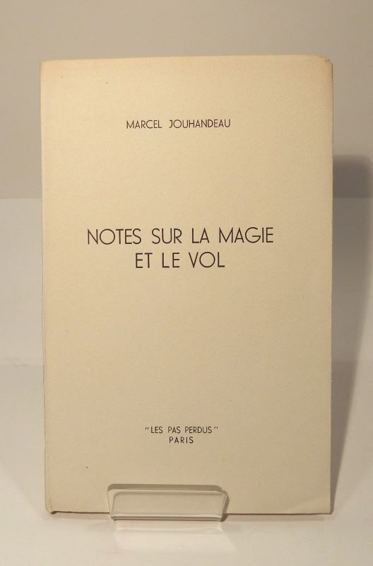 Couverture du livre Estimation du livre « notes sur la magie et le vol »