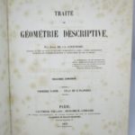 Couverture du livre Estimation du livre « traité de géométrie descriptive.Première partie.Deuxième partie.Troisième partie.Traité de la géométrie descriptive (Atlas) »