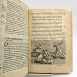 Couverture du livre Estimation du livre « justi Lipsi Saturnalium Sermonum Libri Duo, qui de Gladiatoribus. Editio ultima, & castigatissima. Cum aeneis Figuris. (Gladiateurs / Gladiators). »