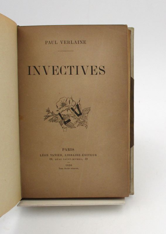 Couverture du livre Estimation du livre « invectives »