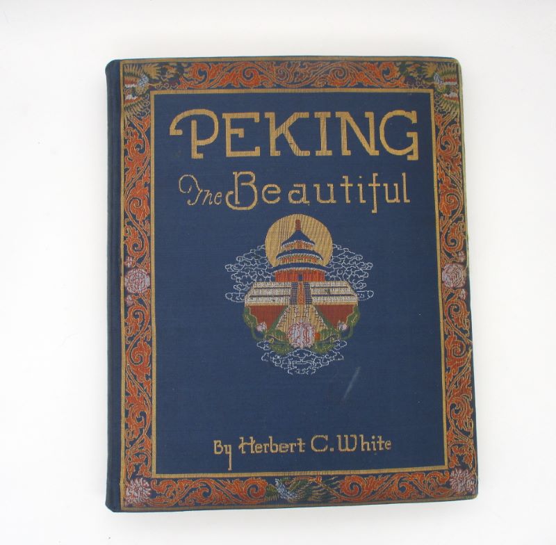 Couverture du livre Estimation du livre « peking the Beautiful »