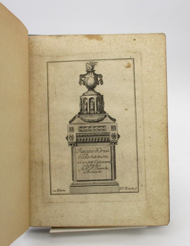 Couverture du livre Estimation du livre « raccolta d’Ornati d’Architettura »