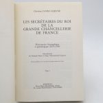 Couverture du livre Estimation du livre « les Secrétaires du roi de la grande chancellerie de France – Dictionnaire biographique et généalogique (1672-1789) »
