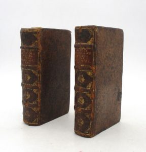 Estimation Livre ancien - Couverture du livre Estimation du livre « histoire de la révolution des estats du grand mogol [suivi de:] Evenemens particulier, Ou ce qui s’est passé de plus considérable après la guerre pendant cinq ans, ou environ, dans les estats du grand mogol [suivi de:] Suite des mémoires du sieur Bernier sur l’empire du grand mogol »