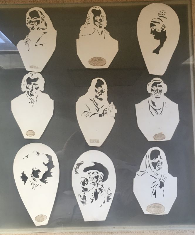 Couverture du livre Estimation du livre « 9 silhouettes découpées »