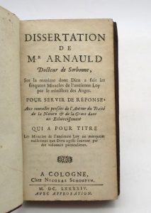 Estimation Livre ancien - Couverture du livre Estimation du livre « dissertation de Mr Arnauld docteur de Sorbonne, sur la manière dont Dieu a fait les fréquens Miracle de l’ancienne Loy par le ministère des anges »