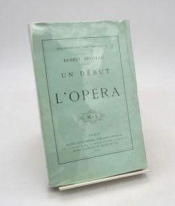 Estimation Edition originale - Couverture du livre Estimation du livre « un début à l’opéra »