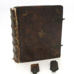 Couverture du livre Estimation du livre « evangelisches Denck-Mahl: Darinnen eine zweyfache Betrachtung über alle Sonn- und Fest-Evangelien, Wie auch über die Theile der Passions-Histori enthalten »