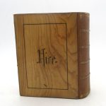 Couverture du livre Estimation du livre « album de photographies de costumes traditionnels »