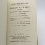 Couverture du livre Estimation du livre « cours élémentaire de matière médicale, suivi d’un précis de l’art de formuler. 2 volumes. »