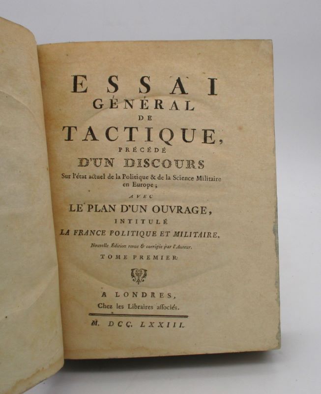 Couverture du livre Estimation du livre « essai général de tactique, précédé d’un discours sur l’état actuel de la politique et de la science militaire en Europe ; avec le plan d’un ouvrage, intitulé la France politique et militaire. Nouvelle édition revue et corrigée par l’auteur. 2 tomes. »