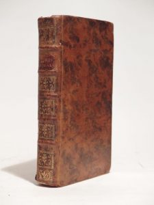 Estimation Sciences et médecine - Couverture du livre Estimation du livre « médecine rurale et pratique, tirée uniquement des plantes usuelles de la France, appliquées aux différentes maladies qui règnent dans les campagnes ; ou Pharmacopée végétale et indigène, contenant les formules tirées du monde végétal, ensemble l’explication sommaire des vertus de chaque plante, & les définitions symptomatiques des maladies. Ouvrage également utile aux Seigneurs de campagne, aux Curés, & aux cultivateurs. »