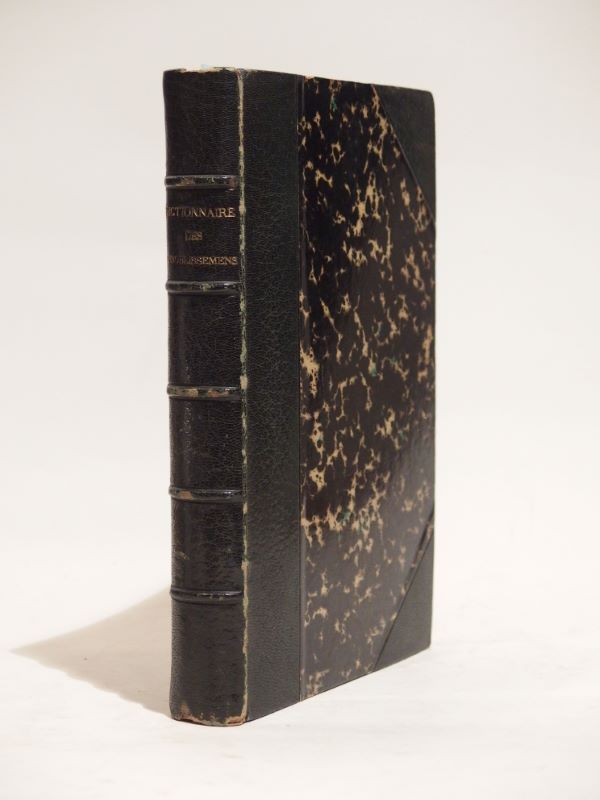 Couverture du livre Estimation du livre « dictionnaire des ennoblissemens (anoblissements), ou Recueil des lettres de noblesse, depuis leur origine, tiré des registres de la Chambre des Comptes & de la Cour des Aides de Paris. »